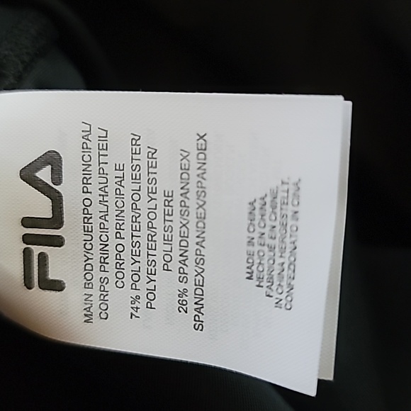 Fila Walk This Way Black Cropped Plus Size Leggings with Two Size Pockets, 4X - Picture 7 of 10